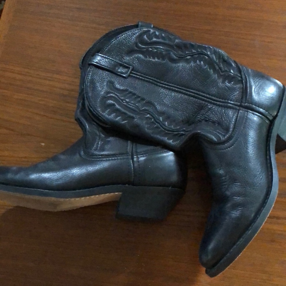 Black Cowboy Boots